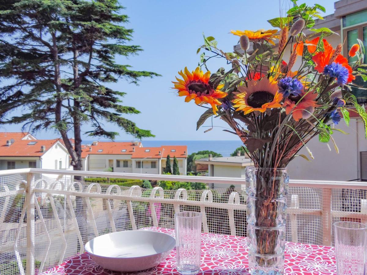 Apartamento H11 Terrazzo Al Mare - Riva Ligure - Spiagge Exterior foto